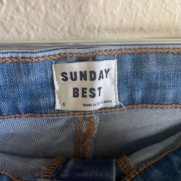 EUC Aritzia Sunday Best Jean Shorts Size 6 - Picture 3 of 5